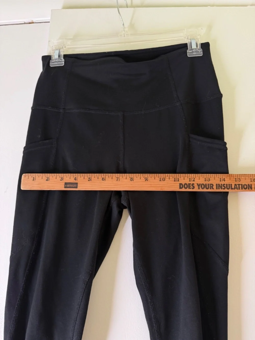 Quince High Rise Performance Leggings Medium Black Side Pocket Athletic Yoga Pan